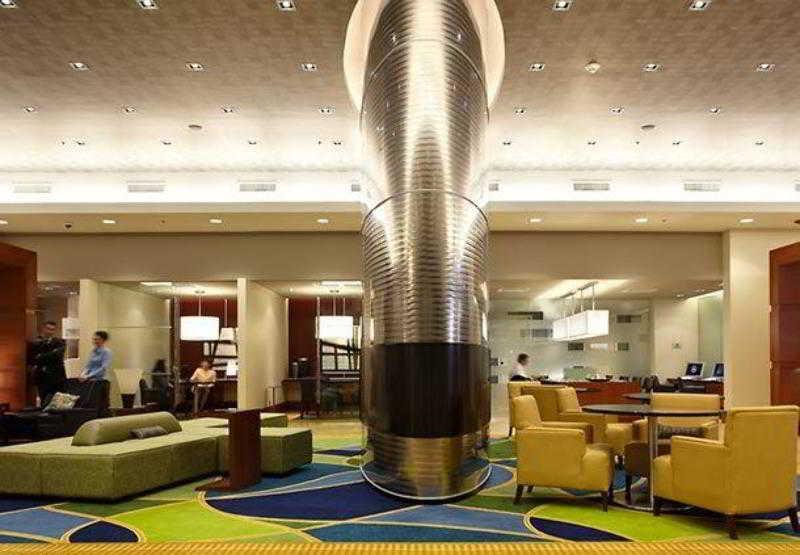 Marriott Montreal Airport In-Terminal Hotel Дорваль Экстерьер фото