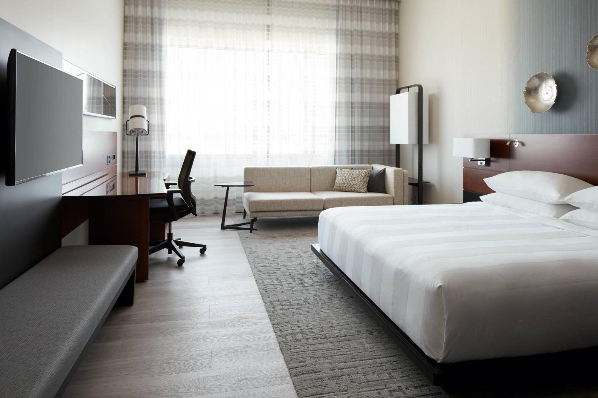 Marriott Montreal Airport In-Terminal Hotel Дорваль Экстерьер фото