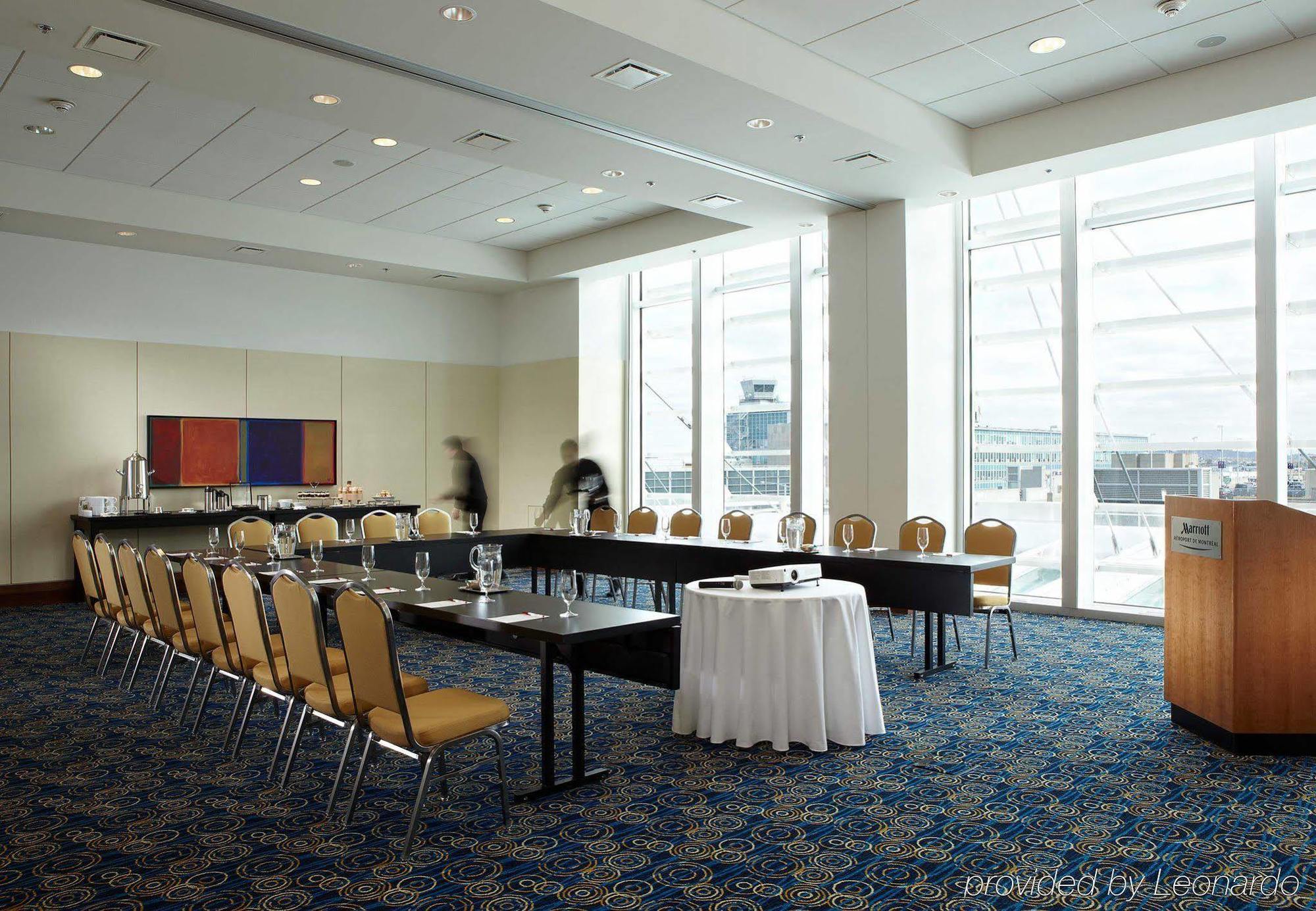 Marriott Montreal Airport In-Terminal Hotel Дорваль Экстерьер фото