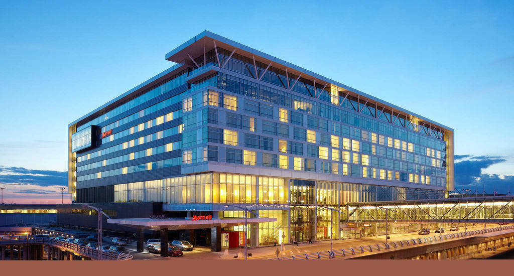 Marriott Montreal Airport In-Terminal Hotel Дорваль Экстерьер фото