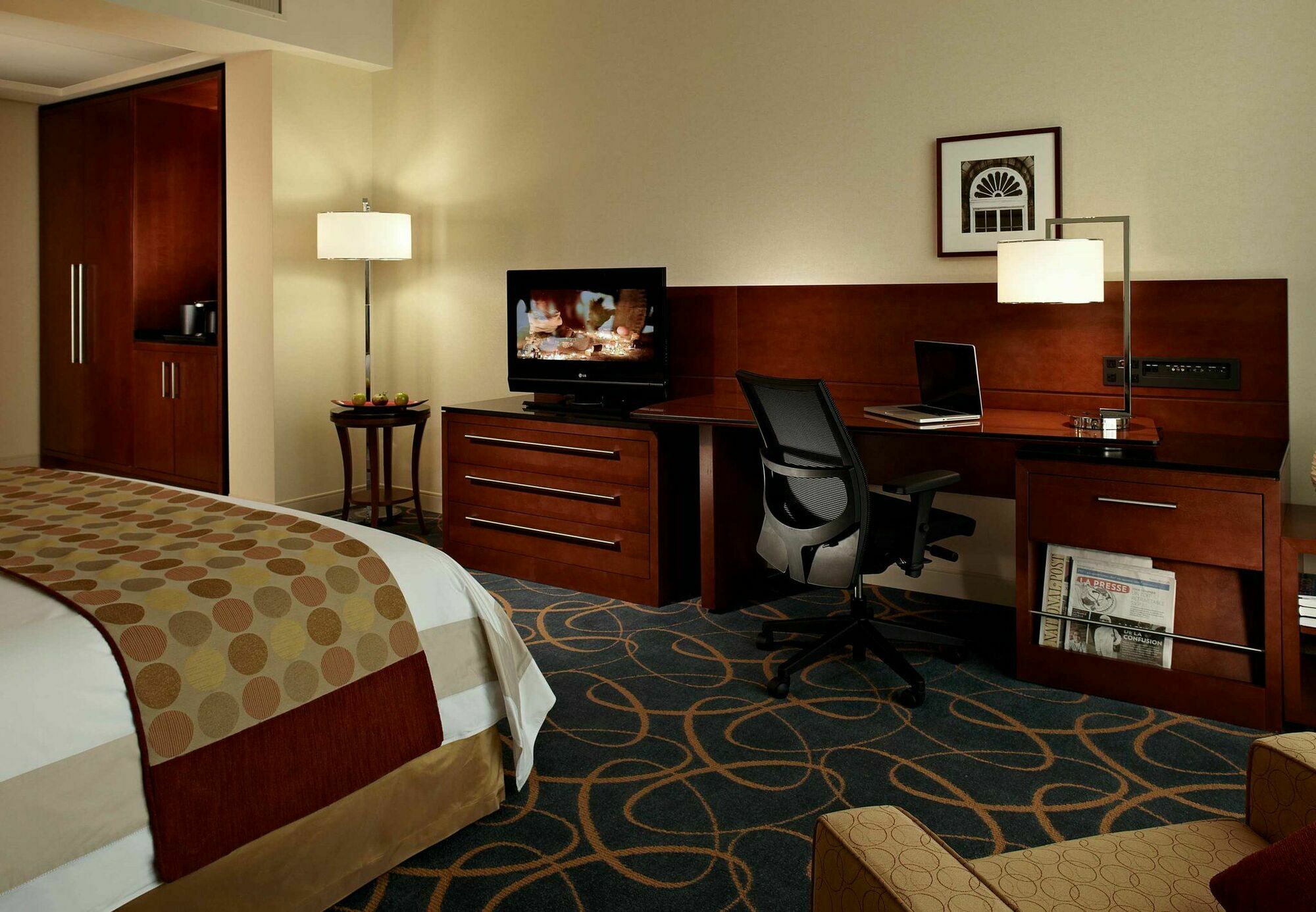 Marriott Montreal Airport In-Terminal Hotel Дорваль Экстерьер фото